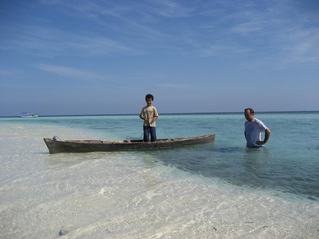 Отель Escape Karimunjawa Семаранг Экстерьер фото